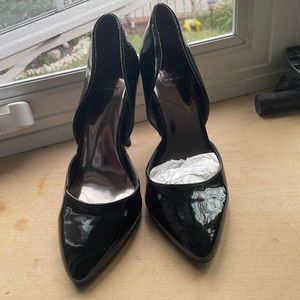 Black Pointed Toe Pump